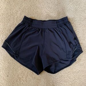 hotty hot size four 4” lululemon shorts